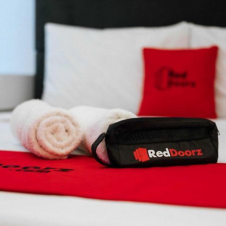 Reddoorz Near Mojokerto Train Station Hotel Bagian luar foto