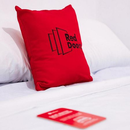 Reddoorz Near Mojokerto Train Station Hotel Bagian luar foto