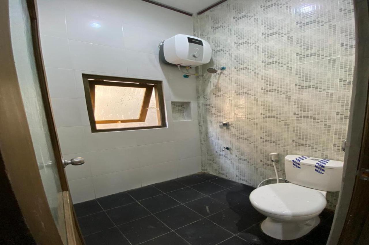 Reddoorz Near Mojokerto Train Station Hotel Bagian luar foto