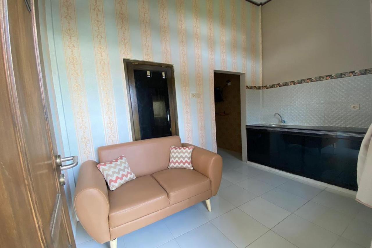 Reddoorz Near Mojokerto Train Station Hotel Bagian luar foto