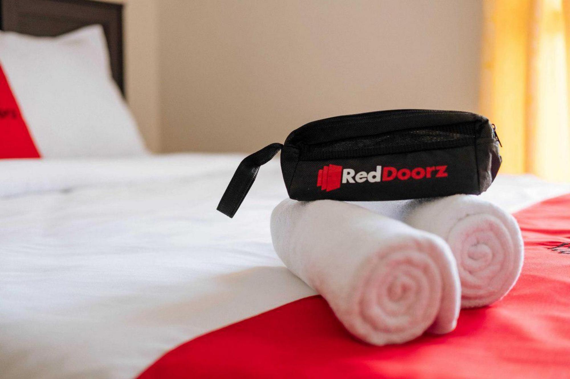 Reddoorz Near Mojokerto Train Station Hotel Bagian luar foto