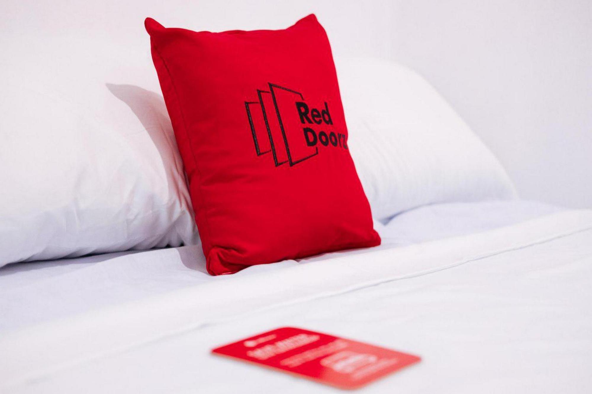 Reddoorz Near Mojokerto Train Station Hotel Bagian luar foto